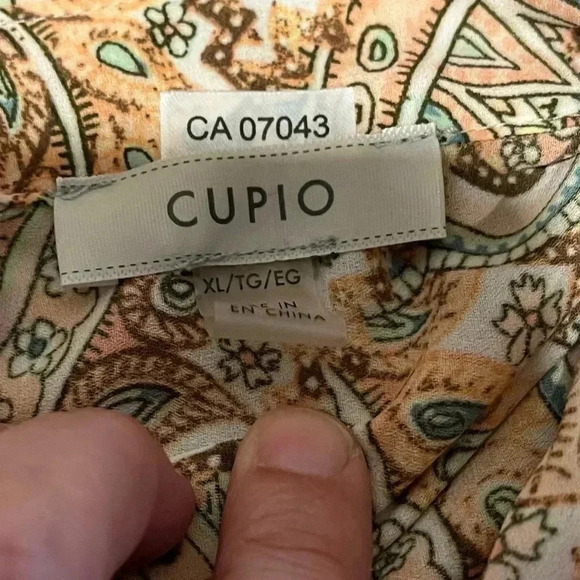 CUPIO Paisley button down shirt size Xl - Picture 2 of 10